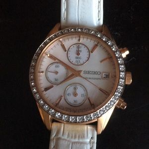White seiko watch
